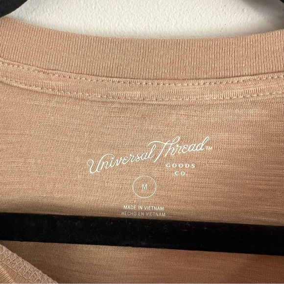 Universal Thread Cropped T-Shirt in Camel / Tan - Size M - Picture 3 of 3
